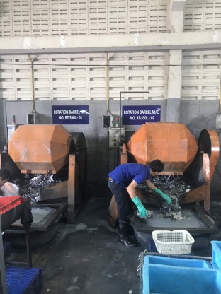 Metal Polishing Service บริการรับขัดชิ้นงานโลหะ 金属部品表面バリ取り